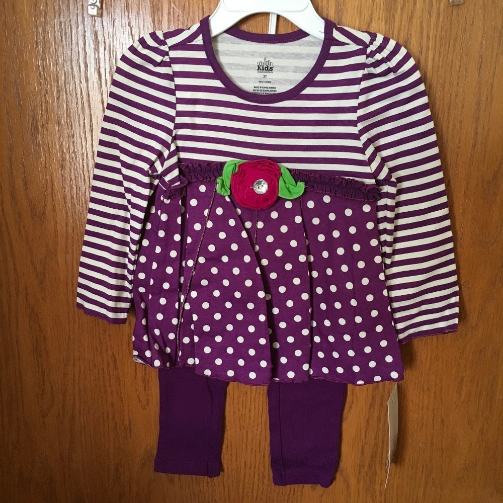 Headquarters baby girl 2 piece set size 2T.